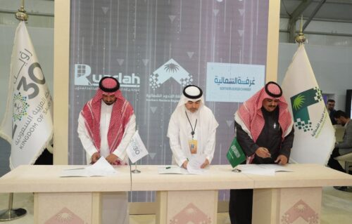 أمير منطقة الحدود الشمالية يستقبل محافظ طريف الجديد