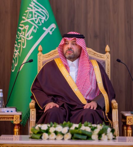أميرُ الحدود الشمالية يدشّن مشاريعَ بلدية بقيمة 57 مليون ريال ويُسلّم 50 وحدة سكنية ويُطلق الحزم التطويرية للخدمات الصحية بطريف