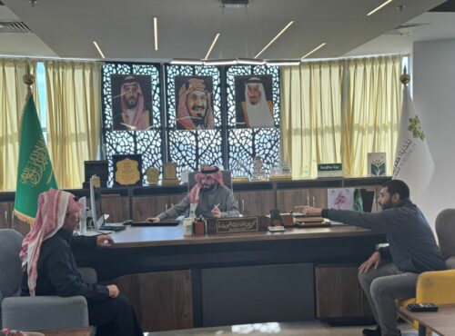 بالصور.. رئيس بلدية طريف يتفقد ميدانياً مشاريع تصريف الأمطار وتركيب لوحات مسميات الشوارع