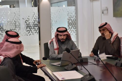 طالبة بجامعة الحدود الشمالية تبتكر قبعة ذكية لمراقبة وظائف الدماغ