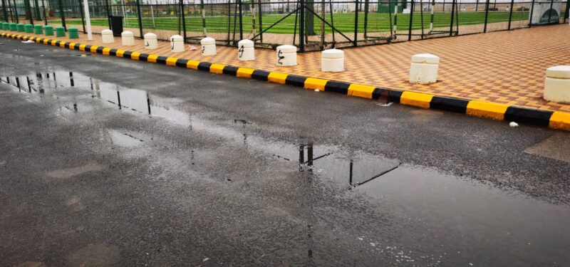 بالصور.. هطول أمطار متوسطة إلى غزيرة على محافظة طريف