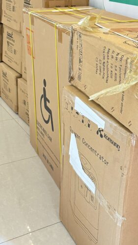 بالصور.. جمعية رعاية المعاقين تسلّم نظارات طبية لمستفيديها من ضعاف البصر في دفعتها الثالثة