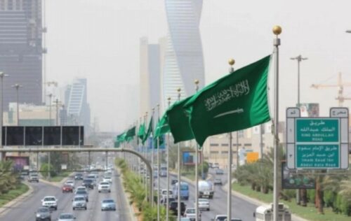 خطيب المسجد النبوي: معرفة الله تورث القلوب خشوعا وتتجلى عظمته في آيات الكون