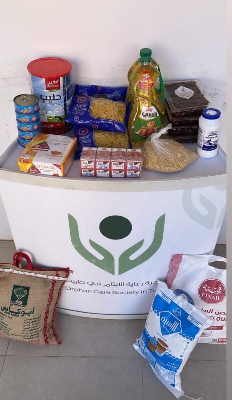 بالصور.. جمعية رعاية الأيتام بطريف توزع 50 سلة غذائية لمستفيديها بدعم من أوقاف عبدالرحمن الحصين