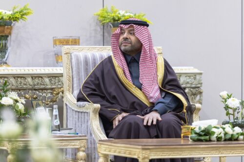 أمير منطقة الحدود الشمالية يطّلع على مبادرات التمكين التجاري لمنتدى الاستثمار