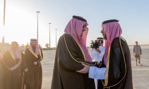 سمو أمير الحدود الشمالية يقيم مأدبة إفطار لأهالي المنطقة