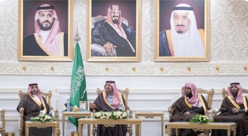 سمو أمير الحدود الشمالية يقيم مأدبة إفطار لأهالي المنطقة