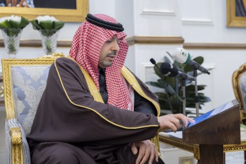 أمير منطقة الحدود الشمالية يستقبل رئيس مجلس إدارة جمعيتي “أواصر” و”تيسير”