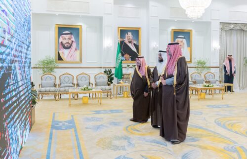 أمير منطقة الحدود الشمالية يدشّن مشروع “شمالنا مزدهر”