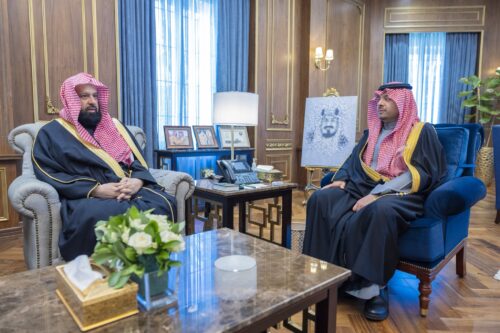 أمير الحدود الشمالية يستقبل قائد قوة رفحاء المكلّف حديثًا