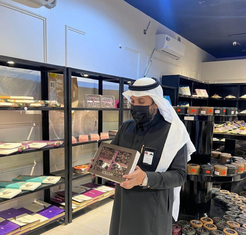 بالصور.. بلدية طريف تكثف الرقابة الصحية على المنشآت خلال إجازة عيد الفطر