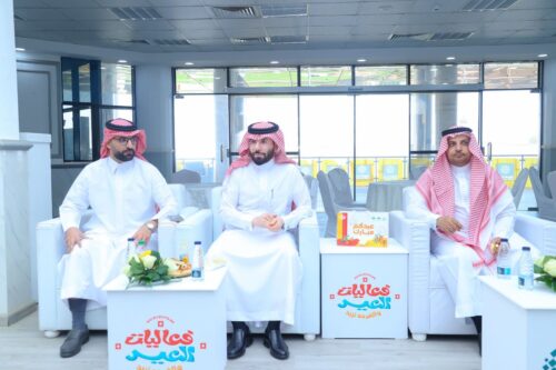 بالصور.. رئيس بلدية طريف يتفقد أعمال السفلتة بحي الروابي