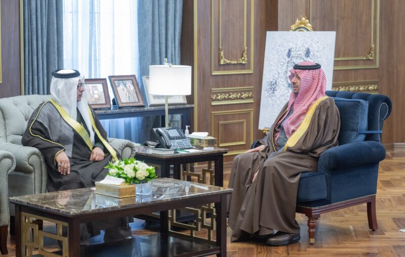 أمير منطقة الحدود الشمالية يُنوِّه بحصول مطار عرعر الدولي على جائزة أفضل مطار في تجربة المغادرة