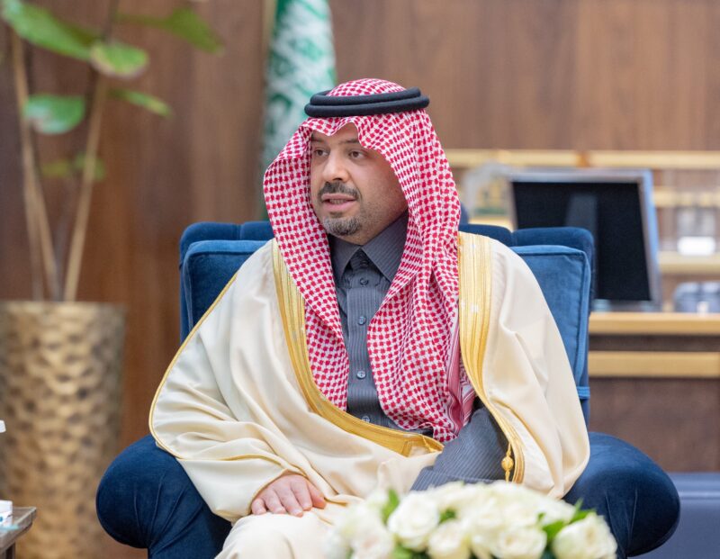 أمير الحدود الشمالية يهنئ التجمع الصحي بالمنطقة بحصوله على جائزة نظام الرعاية الاختيارية