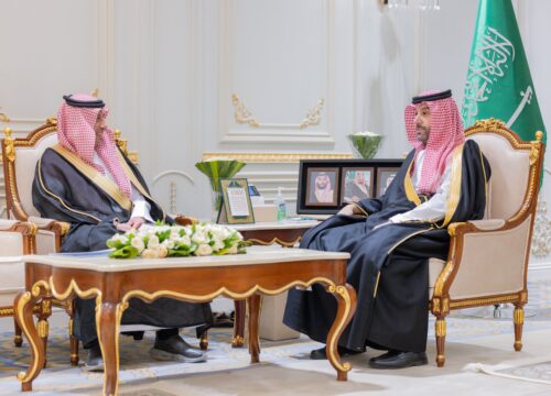 أمير الحدود الشمالية يستقبل رئيس مجلس إدارة جمعية الدعوة والإرشاد وتوعية الجاليات بعرعر