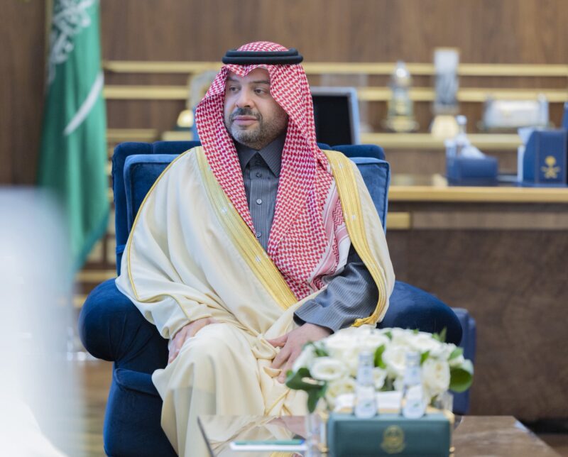 الأمير فيصل بن خالد بن سلطان يستقبل رئيس جامعة الحدود الشمالية