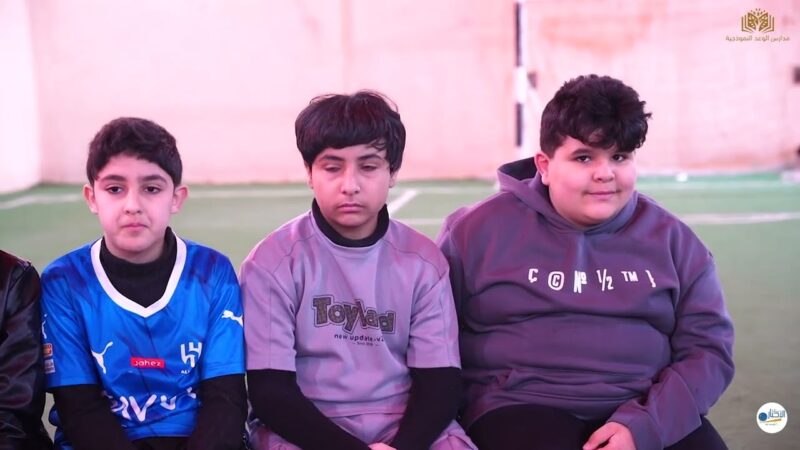 بالفيديو والصور .. تجربة علمية مميزة لشرح ظاهرة التسامي في مدارس الوعد النموذجية