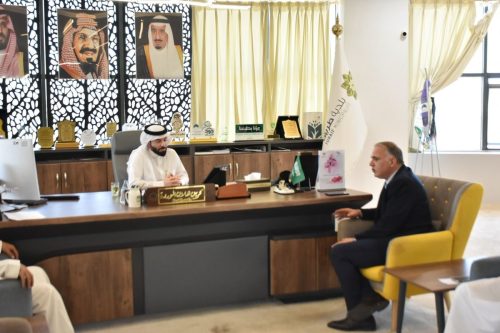 بالفيديو والصور .. حصة نموذجية تفاعلية في اللغة الإنجليزية بمدارس الوعد بطريف