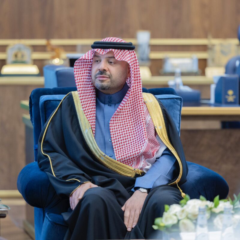 أمير منطقة الحدود الشمالية يستقبل أمير الفوج السابع والثلاثين بالحرس الوطني