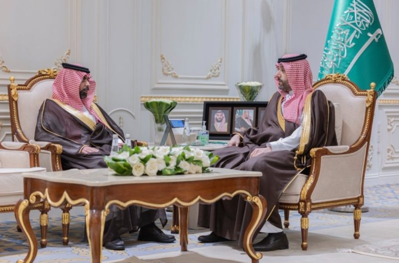 نائب أمير الحدود الشمالية يستقبل المدير العام لفرع صندوق تنمية الموارد البشرية بالمنطقة