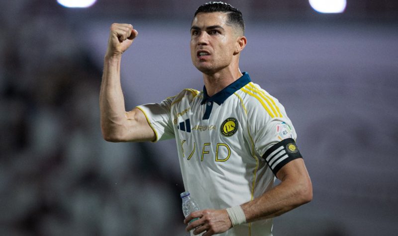 النصر يحبط مفاجأة الشباب برباعية ويقترب من لقب الدوري