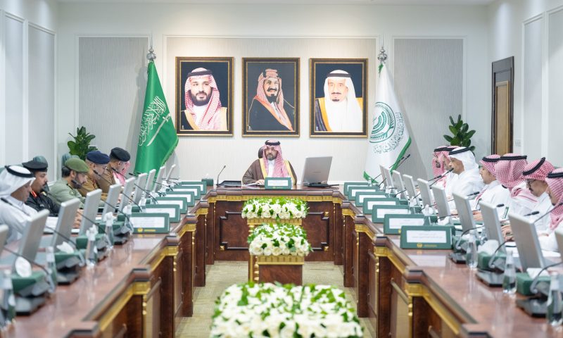 أمير الحدود الشمالية يرأس اجتماع استعدادات الجهات الحكومية والأمنية لعيد الأضحى المبارك