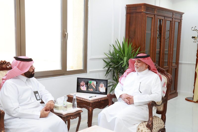محافظ طريف يستقبل المدير العام للتعليم بمنطقة الحدود الشمالية