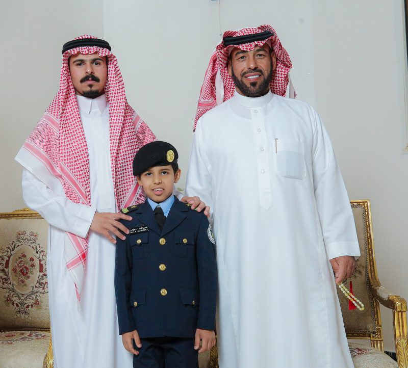 بالفيديو والصور.. البشري الرويلي يحتفل بتخرج نجله الملازم أحمد من كلية الملك فهد الأمنية