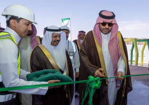 بالصور.. رئيس بلدية طريف يتابع أعمال الصيانة والزراعة لتعزيز المشهد الحضري وتحسين جودة الحياة