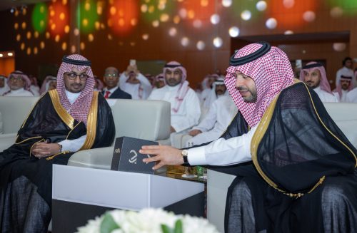 أمير الحدود الشمالية يستقبل مدير فرع وزارة البيئة والمياه والزراعة المكلّف