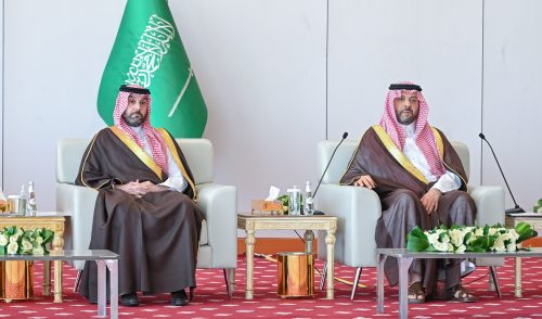نائب أمير منطقة الحدود الشمالية يستقبل مدير فرع هيئة الزكاة والضريبة والجمارك بالمنطقة