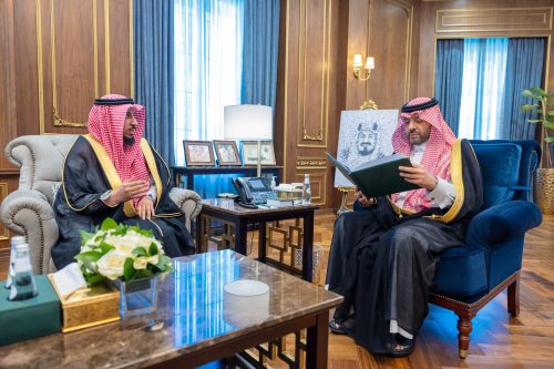 أمير الحدود الشمالية يتسلّم تقريرًا عن أداء ومشروعات شركة المياه الوطنية بالمنطقة