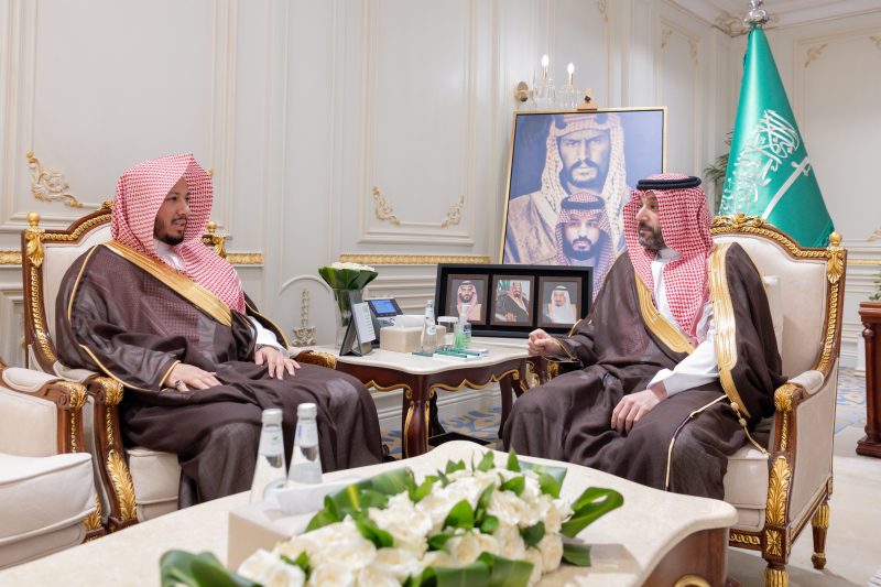 نائب أمير الحدود الشمالية يستقبل رئيس المحكمة الجزائية بالمنطقة