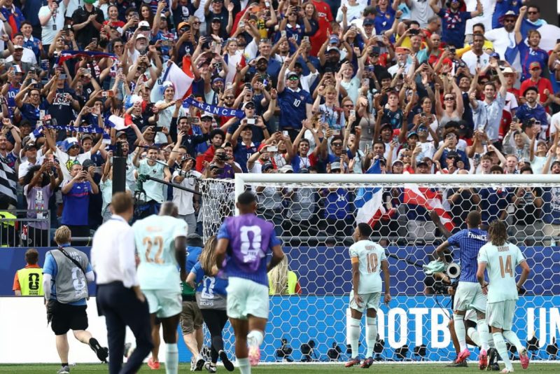 المغرب يودع كأس العالم أمام فرنسا ويفشل في تكرار إنجاز 2022
