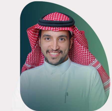 ساجر الرويلي يحصل على الشهادة المهنية في المتابعة والتقييم والمساءلة والتعلم للمشاريع التنموية