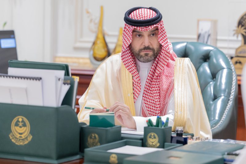 نائب أمير الحدود الشمالية يستقبل مدير فرع كتابة العدل بالمنطقة