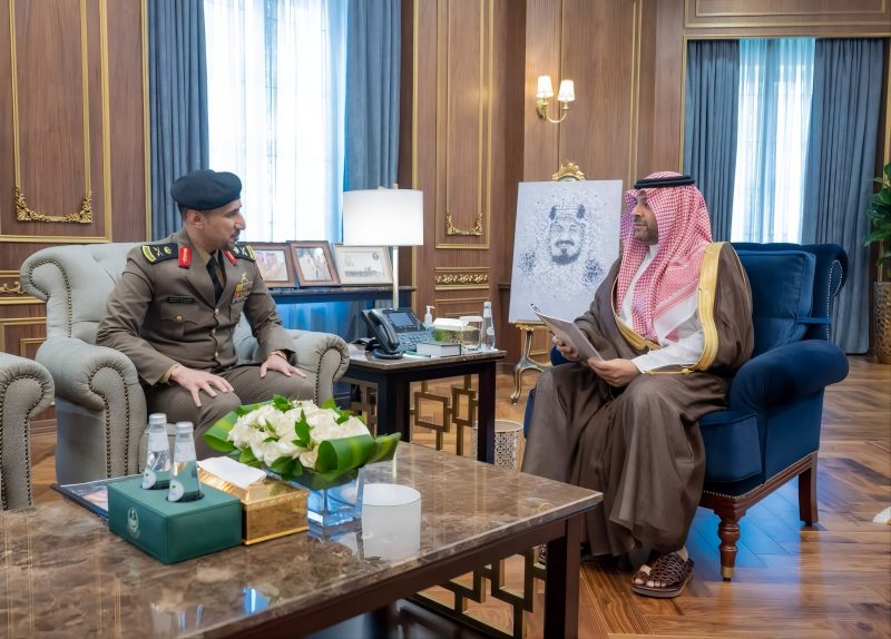 أمير منطقة الحدود الشمالية يستقبل مدير شرطة المنطقة