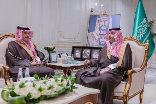 أمير منطقة الحدود الشمالية يرأس اجتماع الاستعدادات للاحتفال باليوم الوطني الـ96