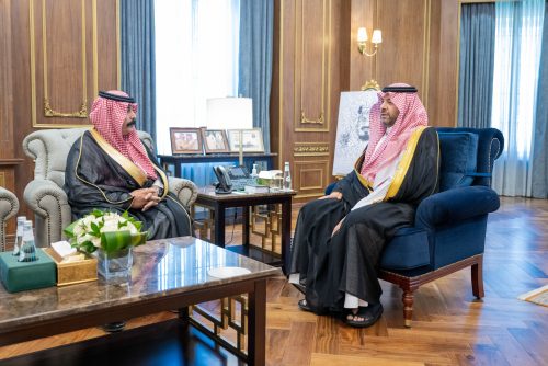 أمير الحدود الشمالية يستقبل أعضاء مجلس المنطقة المعيّنين حديثًا