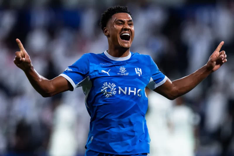 الهلال يخطف الصدارة من النصر بثلاثية نظيفة في كلاسيكو الأهلي