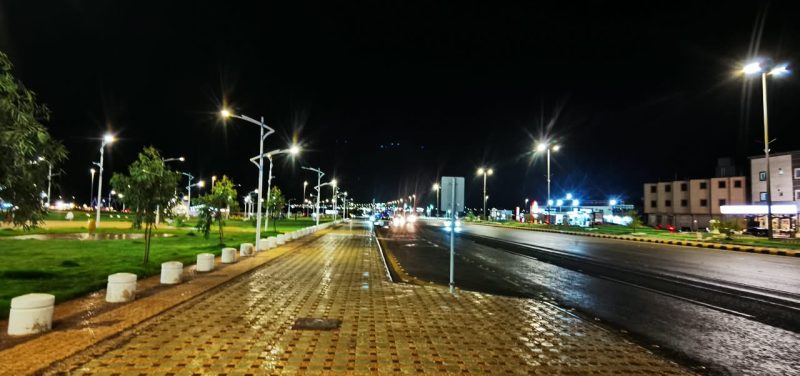 بالصور.. أمطار خفيفة إلى متوسطة على محافظة طريف