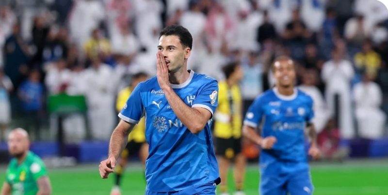 في قمة «الكلاسيكو».. الهلال يضرب الاتحاد بثلاثية ويستعيد الصدارة