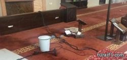 3 شبان يعتدون على مؤذن مسجد وعضو هيئة بـحمراء الرياض