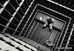موقوف بطريف من أجل 15 ألف ريال ويعول أسرة من 12 شخص