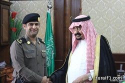 سعادة محافظ طريف يقلد مدير شعبة سجن طريف الرائد بندر الشمري رتبته الجديدة ( صور )