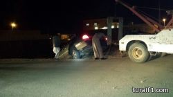 الحفر الكبيرة تصطاد سيارات المواطنين في حي العروبة غرب طريف ( صور )