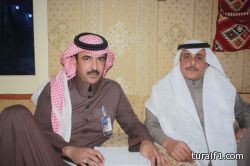 اخبارية طريف تزور حراج حزم الجلاميد للصقور و تلتقي مع صاحب المزاد الصقار منيف الدلح “صور”