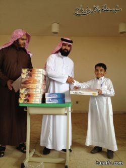 اختتام فاعليات “الدوري الثقافي” في متوسطة بلال بن رباح بطريف