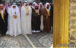 نيابة عن الملك.. أمير مكة يتشرف بغسل الكعبة.. السبت
