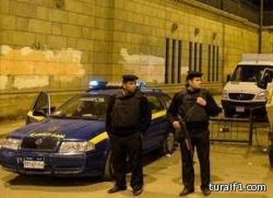 مصر : القبض على المتهم بتهديدات المدارس الأمريكية فى القاهرة والرياض
